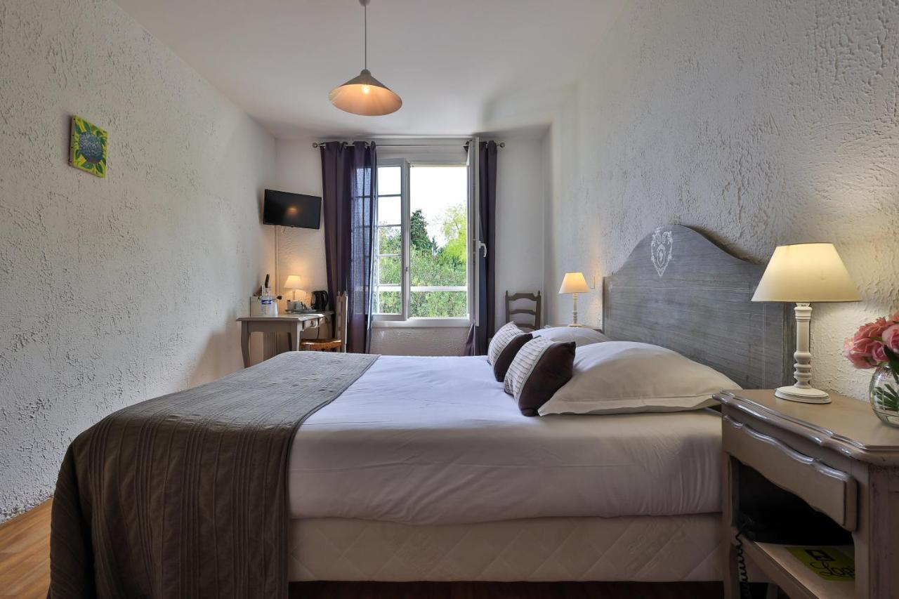 Logis Hotel Castel Mouisson Barbentane Exterior foto