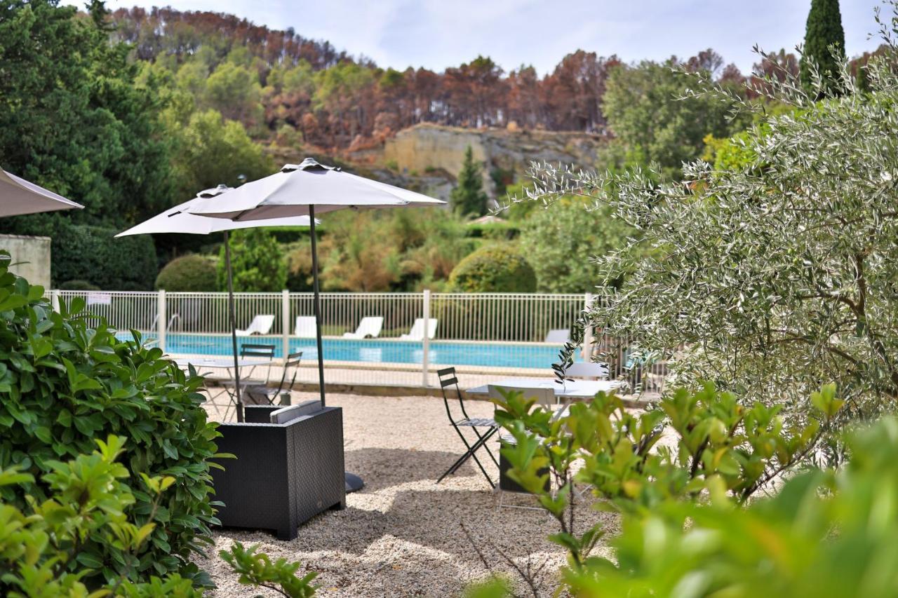Logis Hotel Castel Mouisson Barbentane Exterior foto